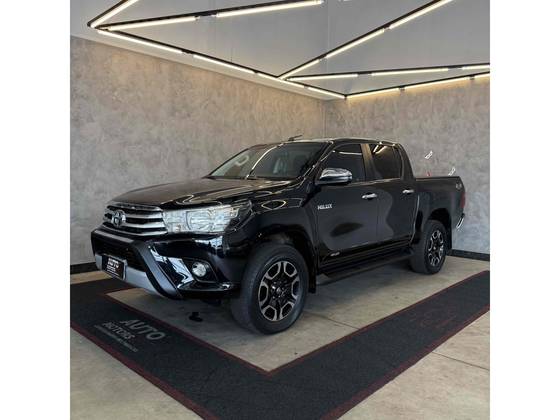 TOYOTA HILUX 2.8 SRV 4X4 CD 16V DIESEL 4P AUTOMÁTICO TOYOTA HILUX 2.8 SRV 4X4 CD 16V DIESEL 4P AUTOMÁTICO